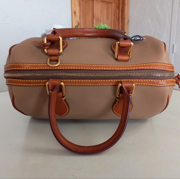 Dooney & Bourke, AWL, 3.0 Barrel Satchel 28, in Taupe - Picture 10 of 16